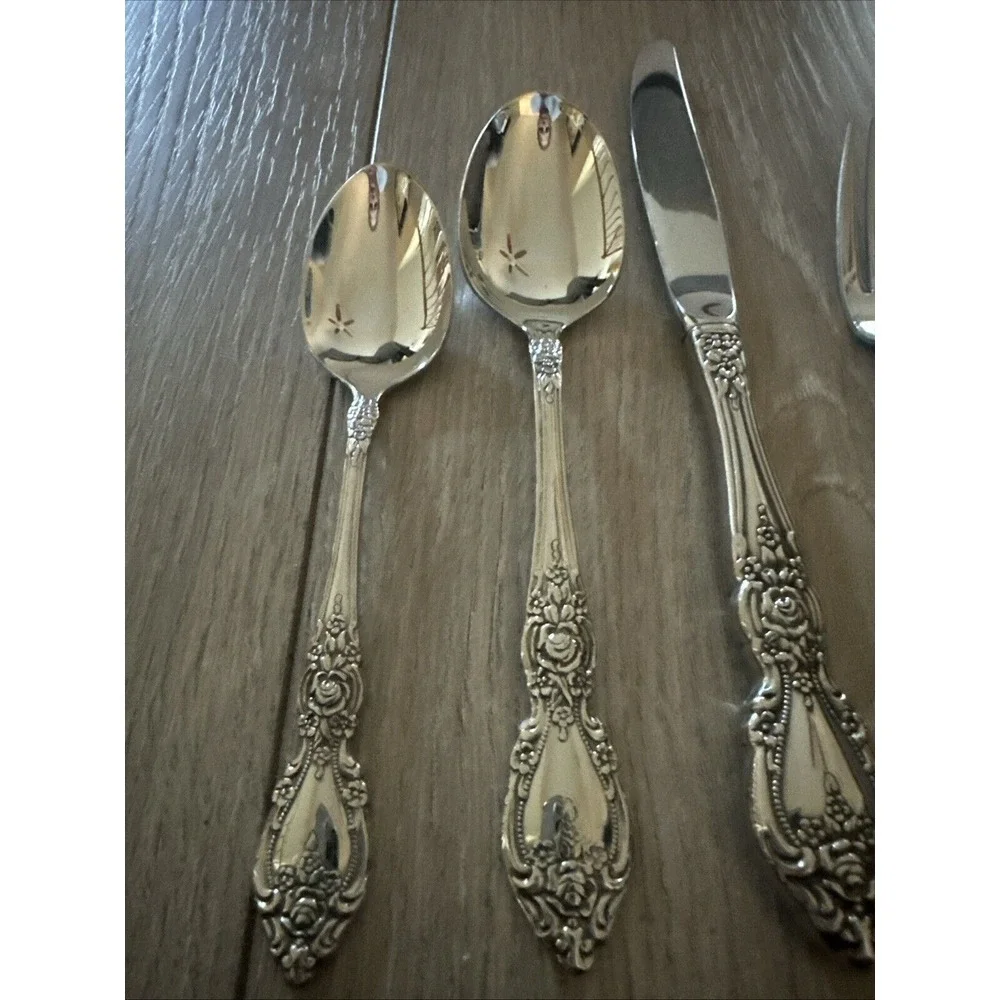 Oneida Stainless Flatware - WORDSWORTH -  5pc‎ Place Setting -  Looks New